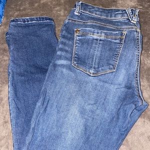 Jolt Ripped Skinny Jeans